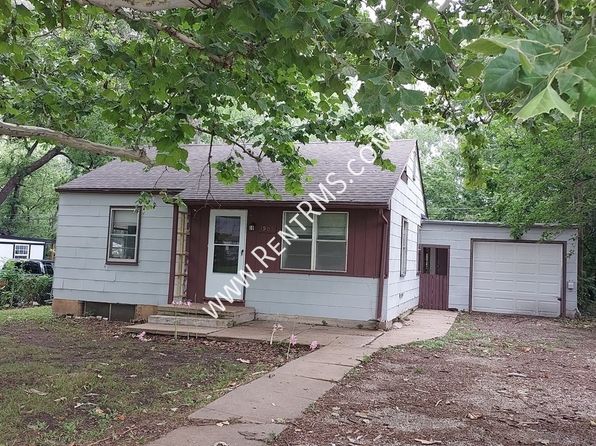 1906 SE Michigan Ave