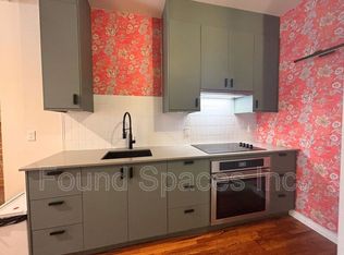 328 James St N #2, Hamilton, ON L8L 1H2