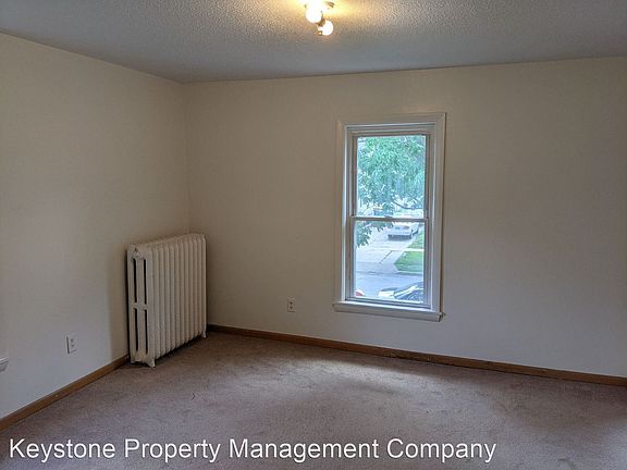 2nd image of 324 E Davenport St #4