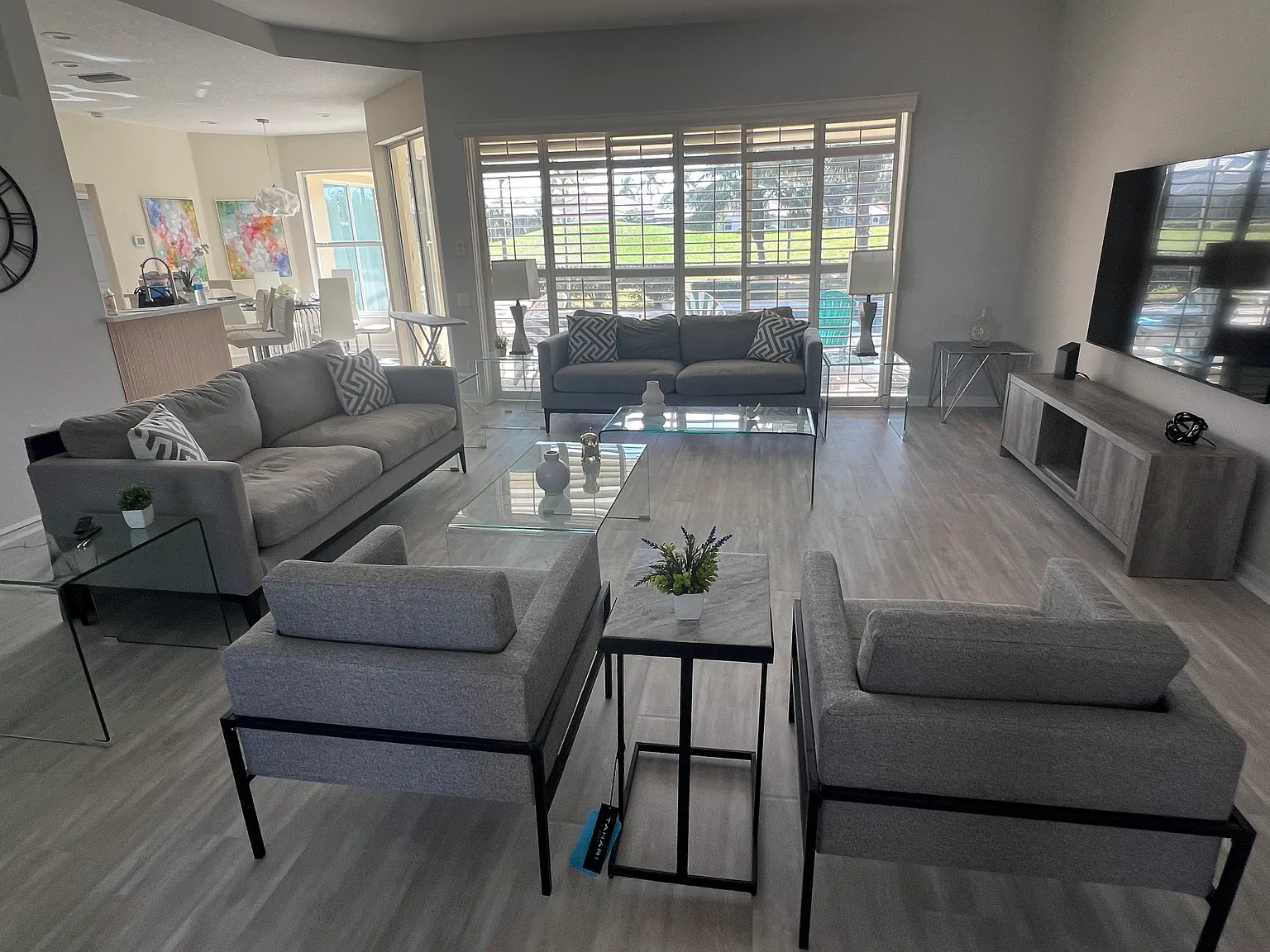 3 bed, 2040 sqft, $5,500 — Photo 3