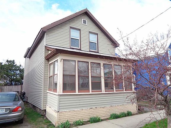 2nd image of 1044 Washington St