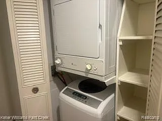 433 Fox Hills Dr S #5 — Photo 14
