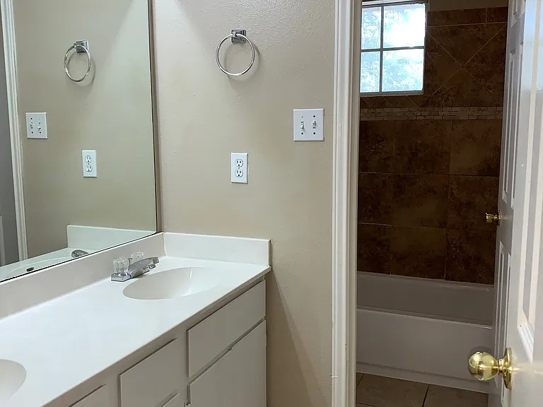912 Keith Ln #A — Photo 16