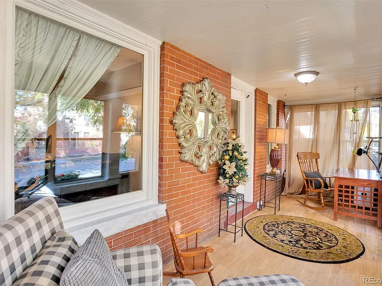 517 Josephine St — Photo 3