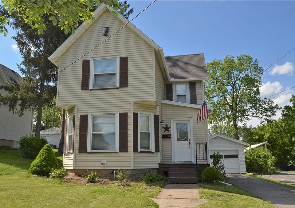 1st image of 210 Bristol St