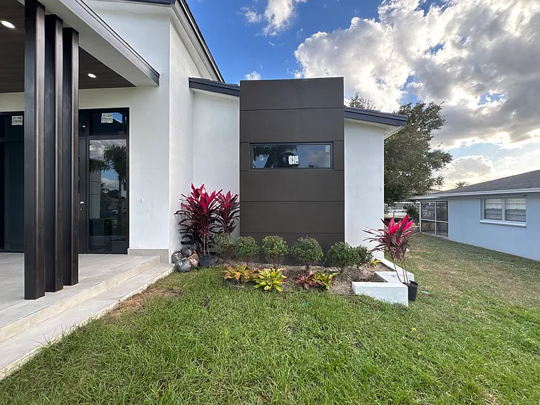 1882 Coral Point Dr — Photo 12