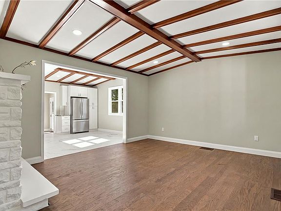4th image of 82 Dutch Rd