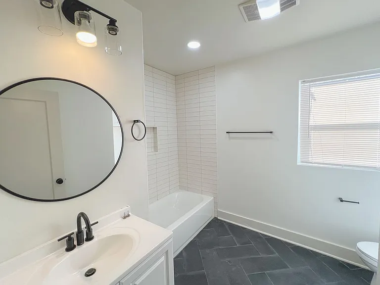 2544 NW 21st St — Photo 14