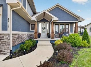 4721 NE Jamestown Dr, Lees Summit, MO 64064