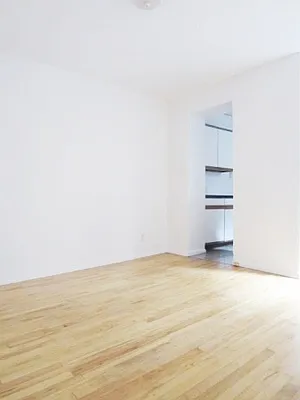 Rented by City Connections Realty | media 8