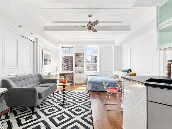 3rd image of 405 W 23rd St APT 15-D