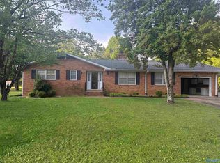 3333 Farriss Dr NW, Huntsville, AL 35810