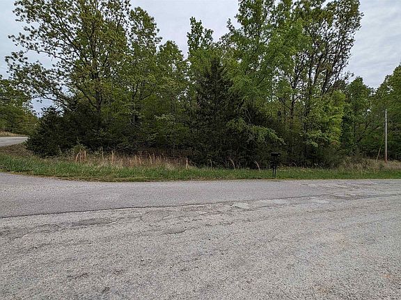 4th image of 2916 Crescent Dr