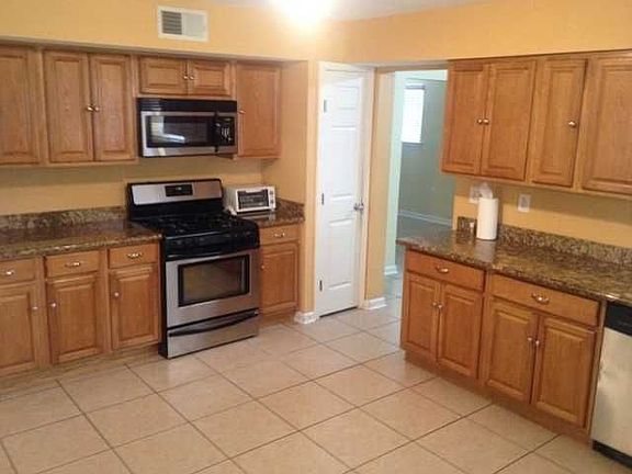 4th image of 4501 Knight Dr