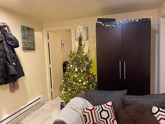 Rented by City Connections Realty | media 15