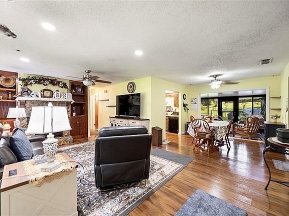 3rd image of 605 FIRST AVENUE