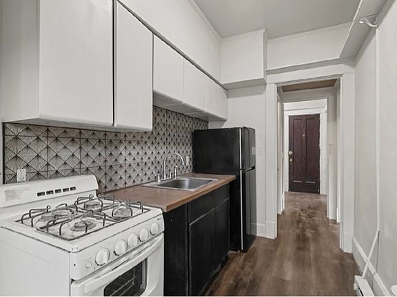 2nd image of 252 Broadway Ave #3