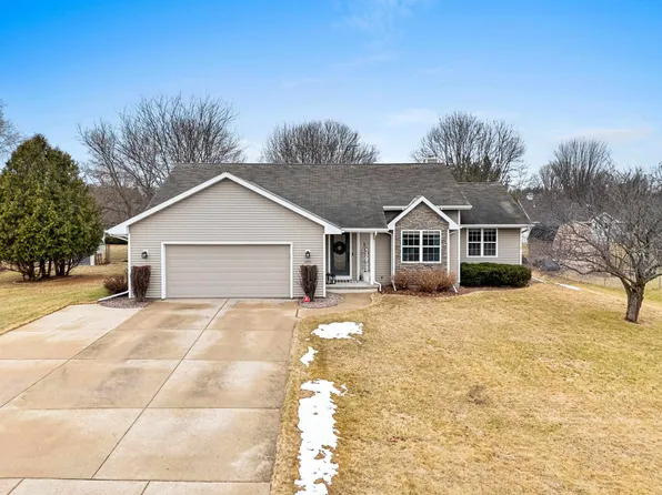 2553 Jake Dr, New Franken, WI 54229