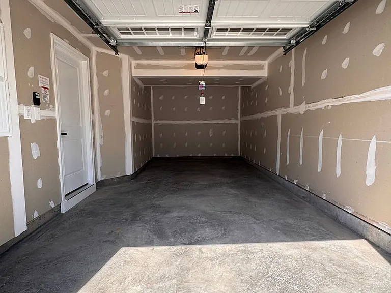2905 Orchard Ridge Ln — Photo 24