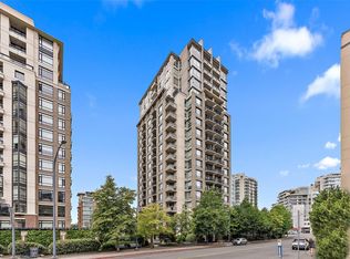 751 Fairfield Rd #1103, Victoria, BC V8W4A4