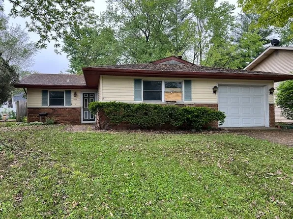 3488 Dove Dr, Decatur, IL 62526