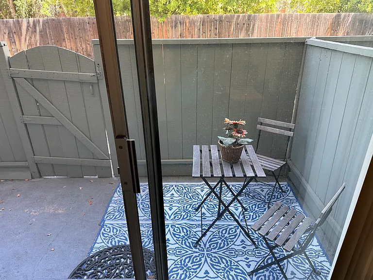 Creekside Dr — Photo 10