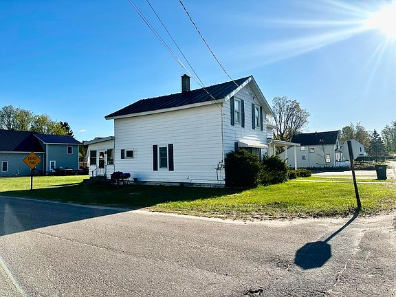 2nd image of 15 Grove St