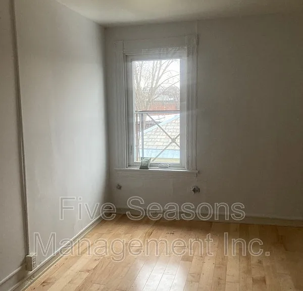 17 Drew St #19 — Photo 12