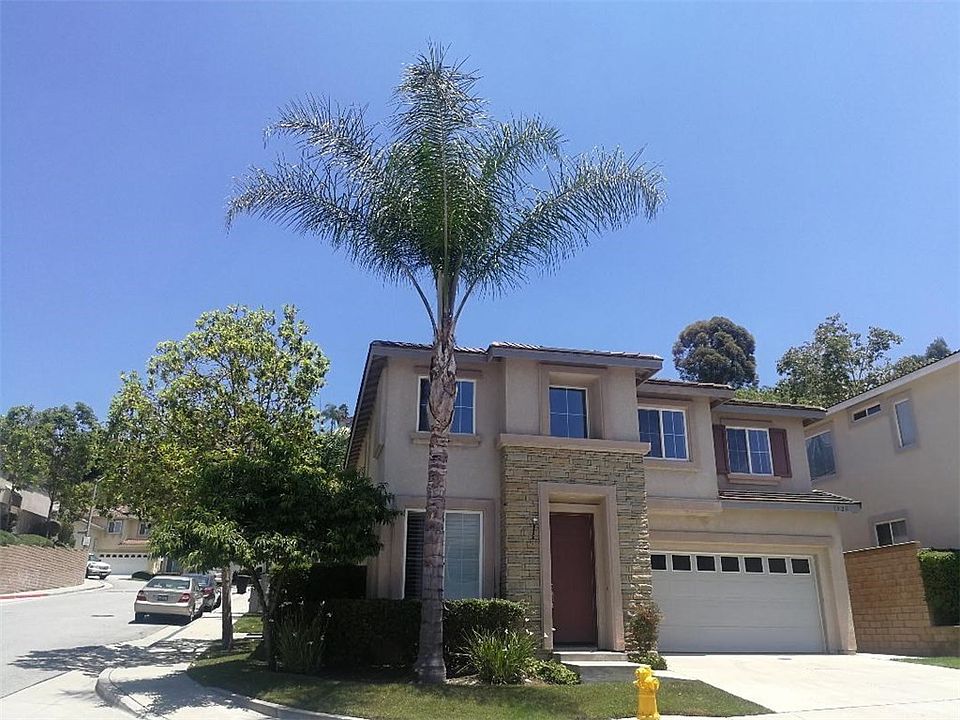 1st image of 1526 Glacier Way