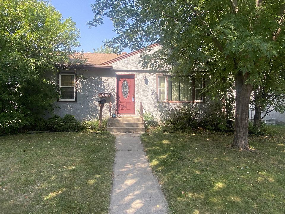 1st image of 1522 4th St N