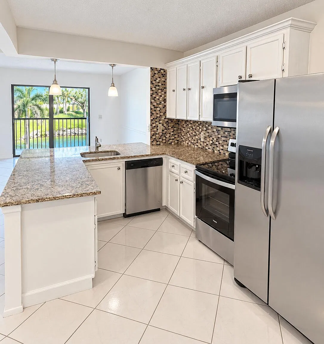 2 bed, 2.0 bath, 988 sqft, $2,250 — Photo 1