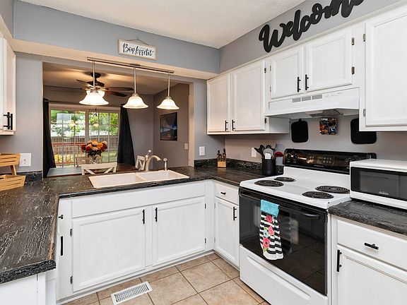 4th image of 7000 Brookview Dr