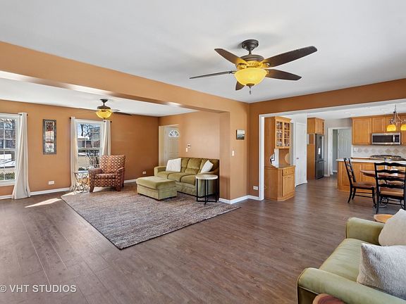 2nd image of 3880 Anjou Ln