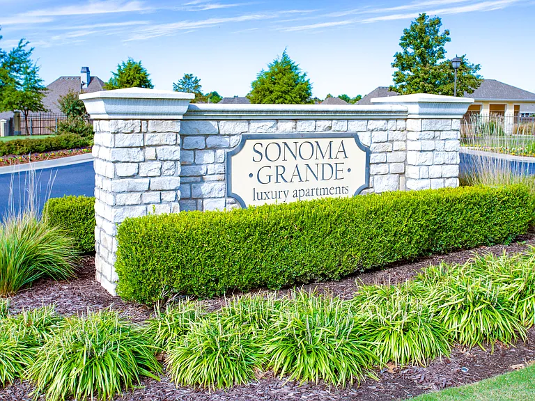 Sonoma Grande Apartments — Photo 15