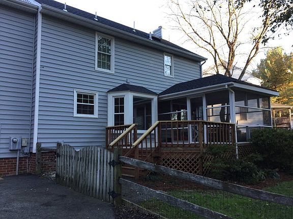 3rd image of 9234 Countryside Ct