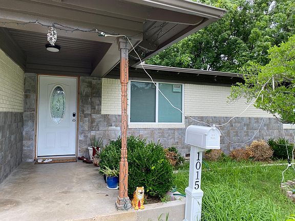 4th image of 1016 W Pioneer Dr