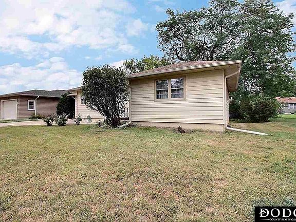 2nd image of 408 N Clarmar Ave
