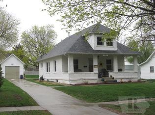 121 N Walnut St, Carroll, IA 51401