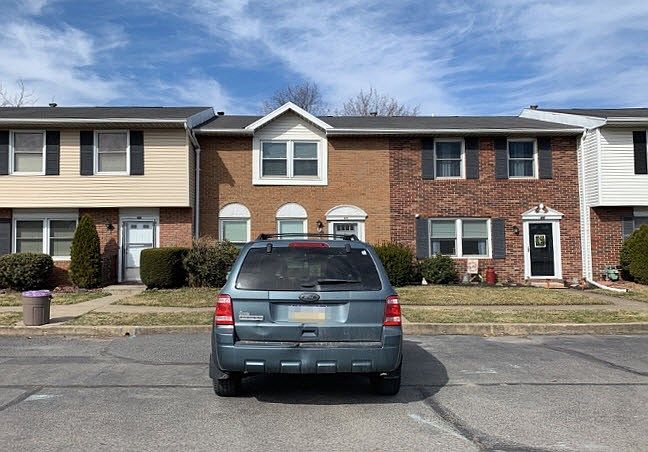 2nd image of 64 Woodcrest Ct