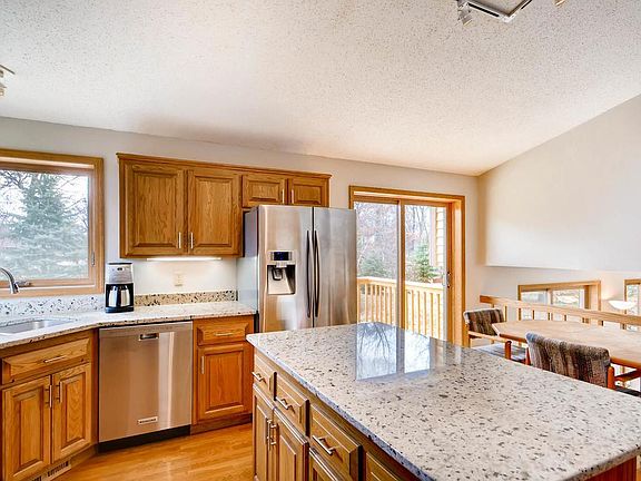 4th image of 936 Hardwood Ave