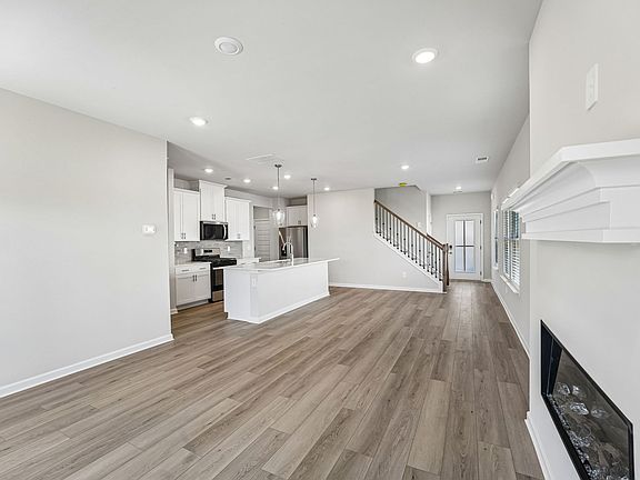 The Paisley floorplan with the Finesse Linen interior package.