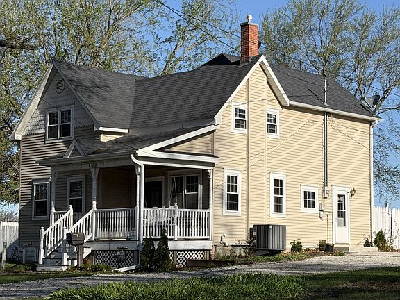 2nd image of 703 W Devoe St