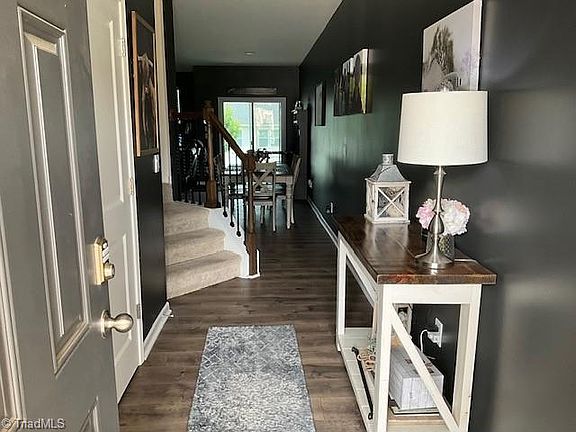 4th image of 1219 Evelynnview Ln
