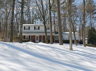 33 Hills Rd, Ballston lake, NY 12019