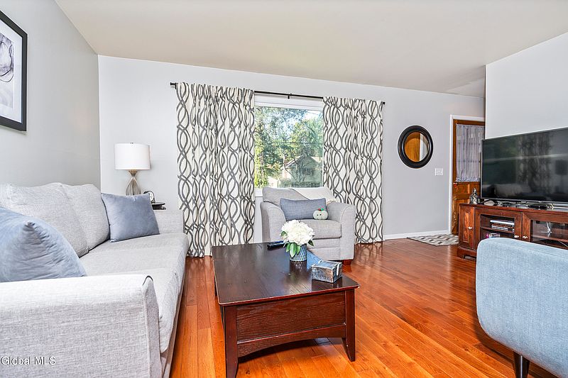 3rd image of 77 McCormack Road
