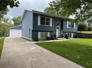 2214 4th Ave SW, Rochester, MN 55902