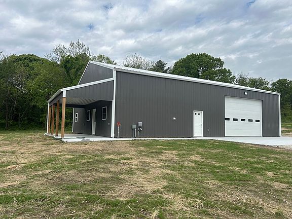 2nd image of 3398 Appleyard Rd