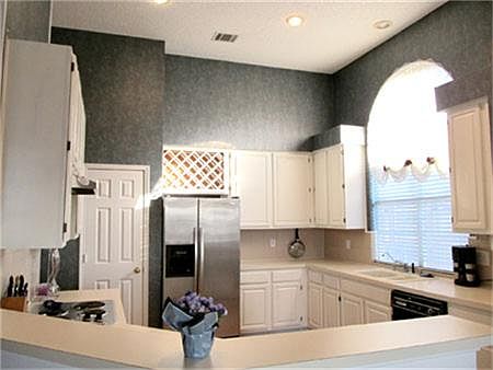 5th image of 8335 High Brush Dr