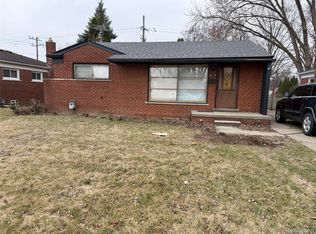 8225 Lochdale St, Dearborn Heights, MI 48127