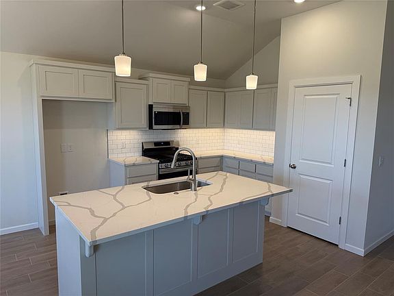 7th image of this home